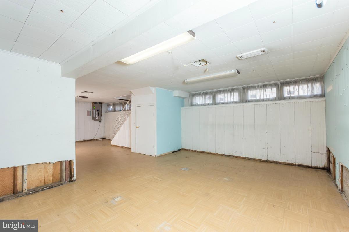 4757 Bonnie Brae Road Pikesville, MD 21208 - Photo 20 of 30 a view of an empty room