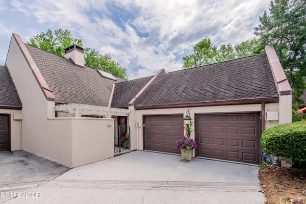 $699,900 | 1282 Burgundy Place, Knoxville, TN 37919