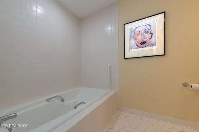 $799,900 | 1282 Burgundy Place, Knoxville, TN 37919