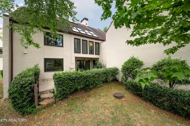 $799,900 | 1282 Burgundy Place, Knoxville, TN 37919