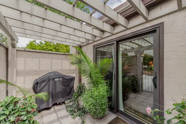 $799,900 | 1282 Burgundy Place, Knoxville, TN 37919