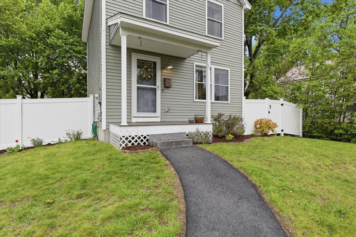 60 Pine Street Rochester, NH 03867 - Photo 3 of 39