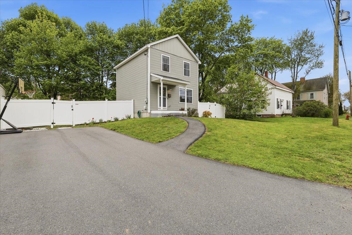 60 Pine Street Rochester, NH 03867 - Photo 6 of 39
