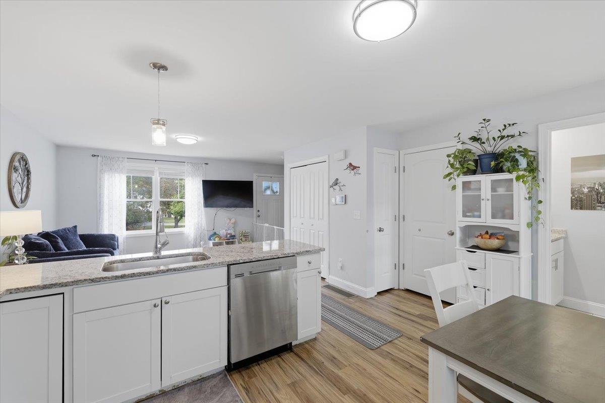 60 Pine Street Rochester, NH 03867 - Photo 8 of 39