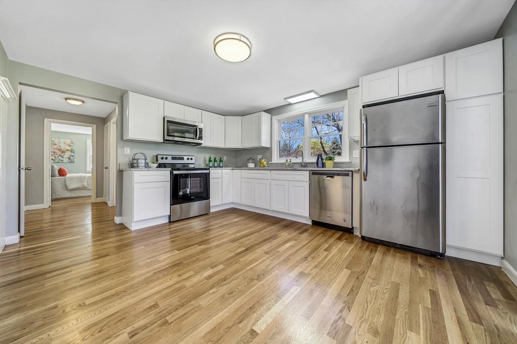 7 Larkin Lane Salem, MA 01970 - Photo 4 of 25