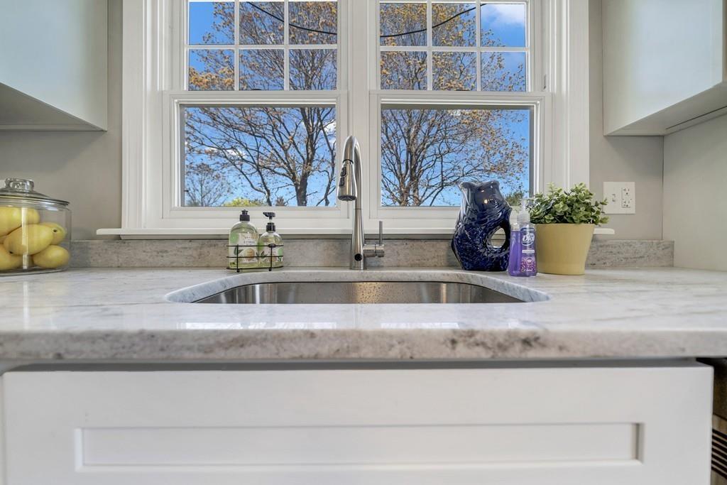 7 Larkin Lane Salem, MA 01970 - Photo 5 of 25