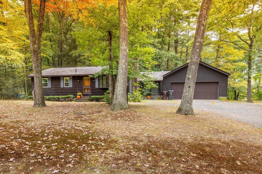 33 Wood Road Westfield, MA 01085 - Photo 2 of 37 Gallery Image 2