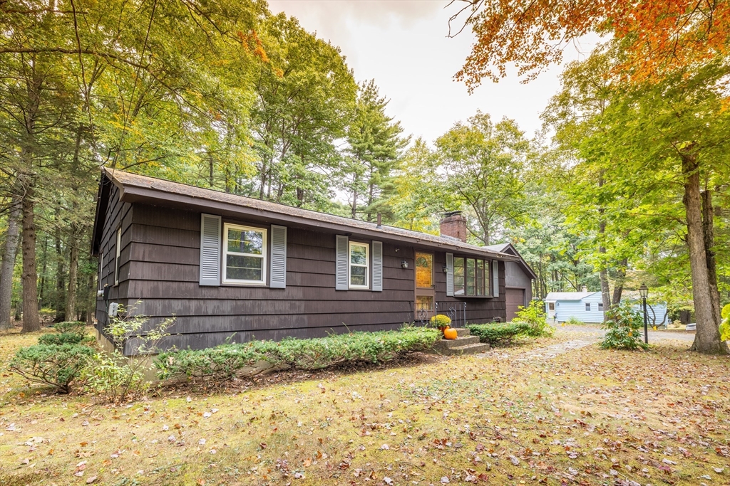 33 Wood Road Westfield, MA 01085 - Photo 3 of 37 Gallery Image 3
