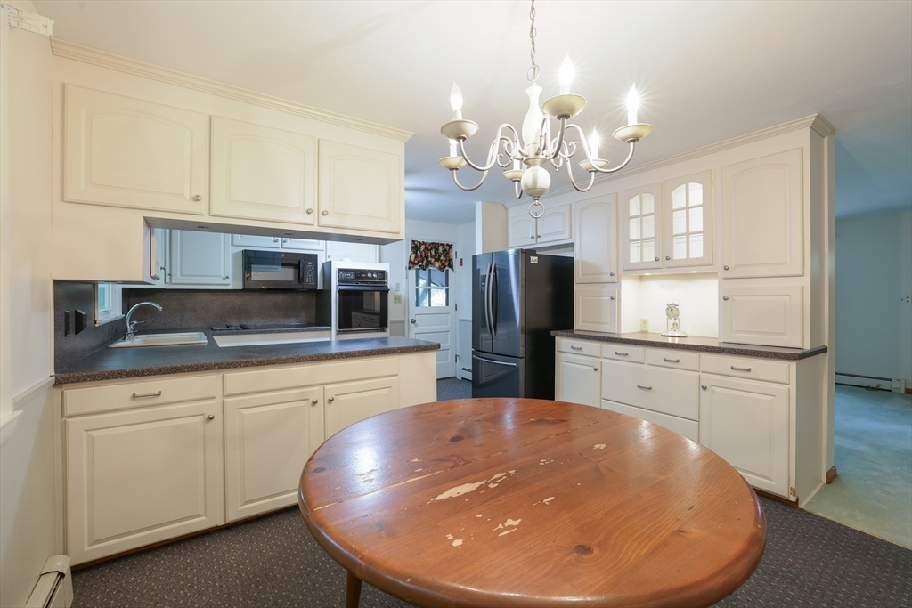 33 Wood Road Westfield, MA 01085 - Photo 9 of 37 Gallery Image 9