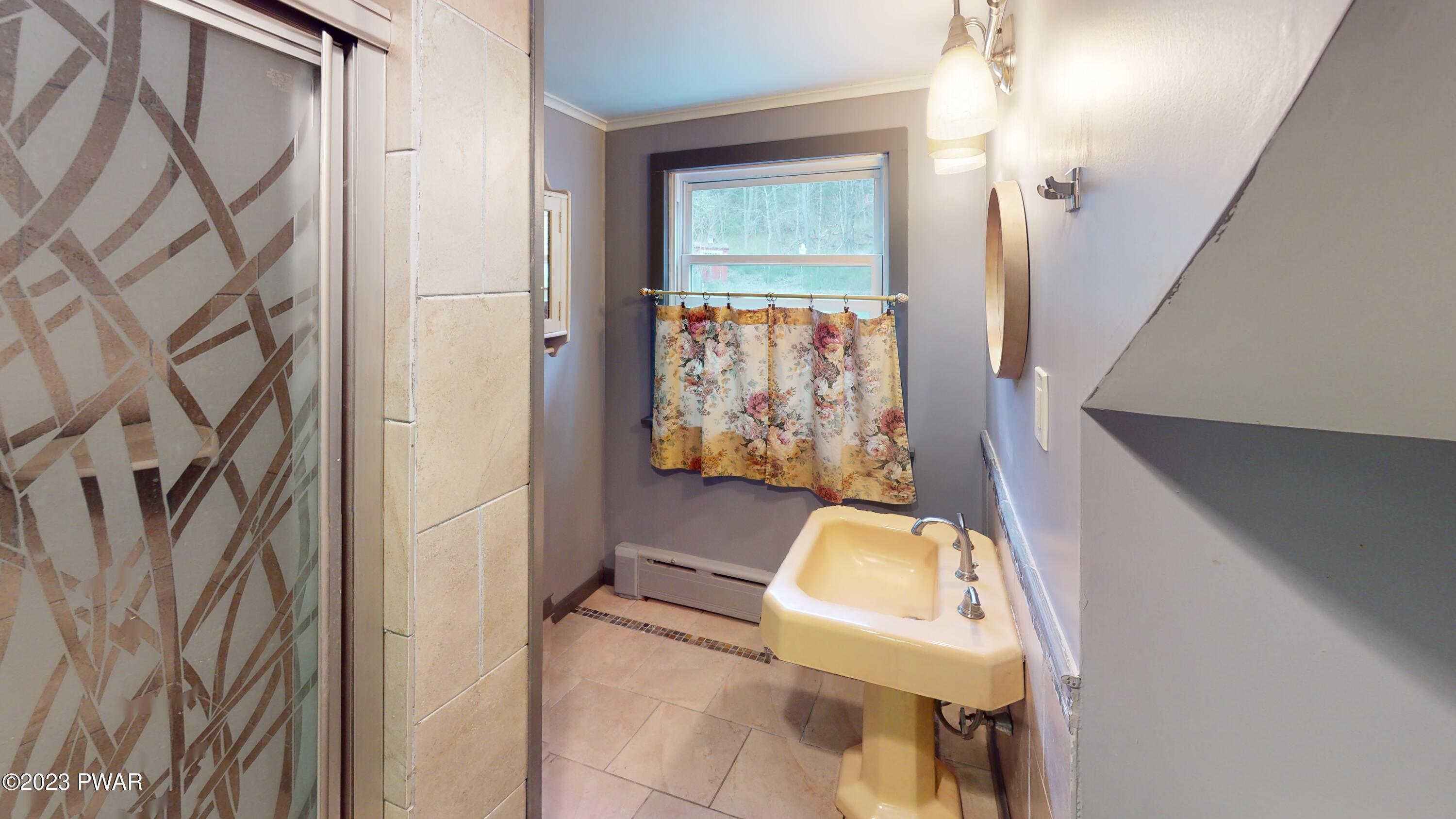 130 Moon Valley Road Milford, PA 18337 - Photo 41 of 44 Bathroom 2 Upper