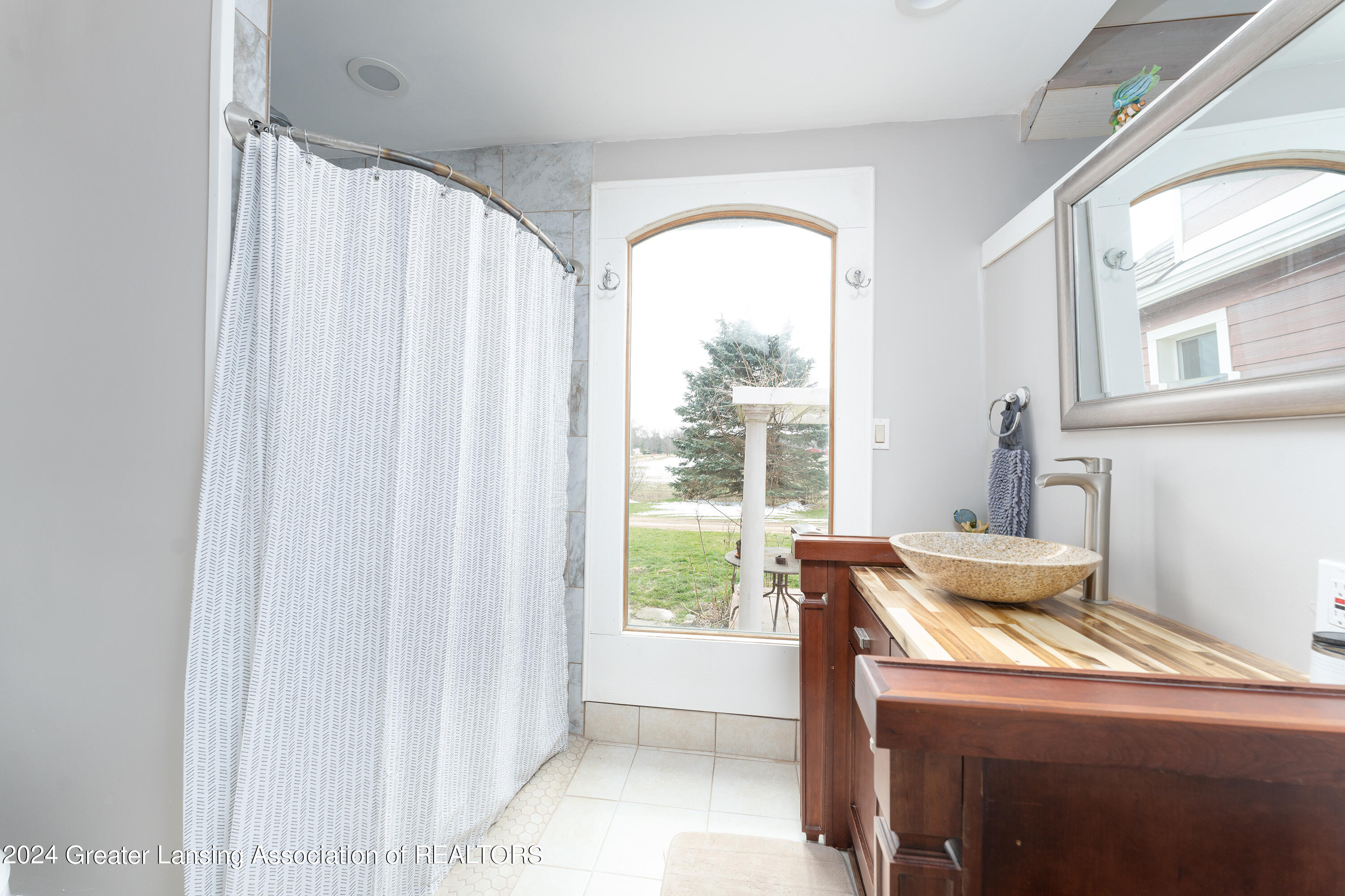 9383 White Road Linden, MI 48451 - Photo 10 of 44 DSC00467