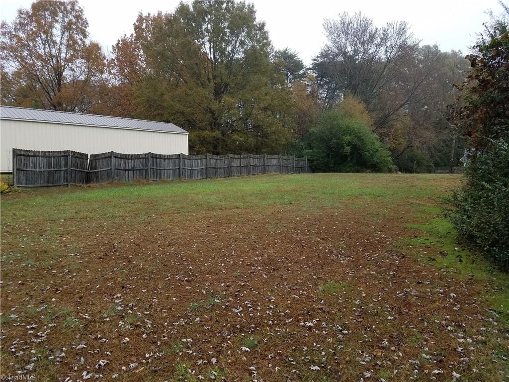 816 Summit Road Eden, NC 27288 - Photo 2 of 4 Gallery Image 2