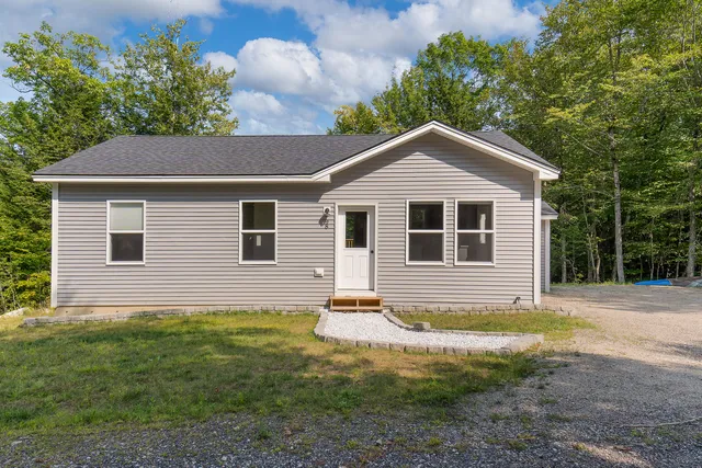 $347,000 | 98 Walter Hill Road, Naples, ME 04055