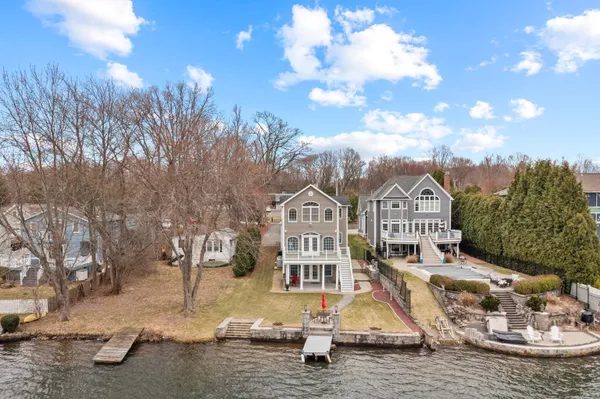 $1,050,000 | 1727 Meriden Road, Wolcott, CT 06716
