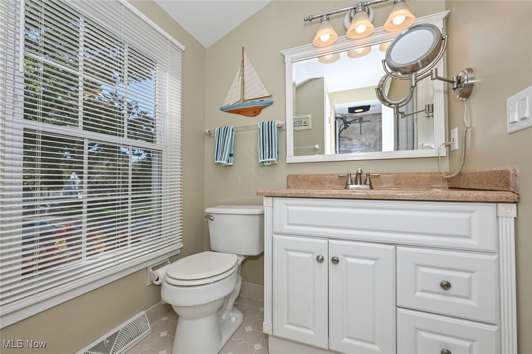 28536 Knickerbocker Road Bay Village, OH 44140 - Photo 29 of 43 Gallery Image 29