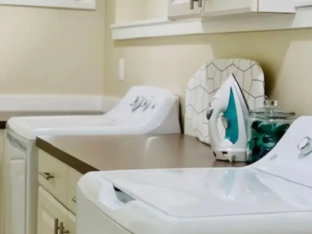 $3,500 | 4050 Upton Avenue South, Minneapolis, MN 55410