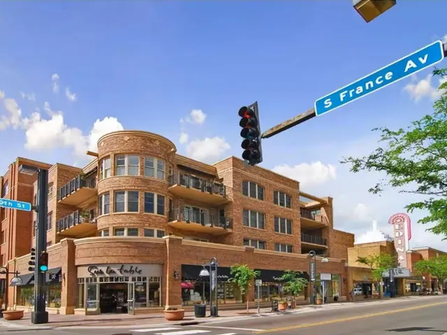 $3,500 | 4050 Upton Avenue South, Minneapolis, MN 55410