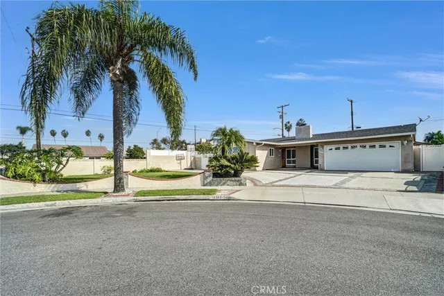 $1,275,000 | 16502 Loire Circle, Huntington Beach, CA 92647