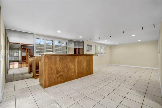 $1,275,000 | 16502 Loire Circle, Huntington Beach, CA 92647