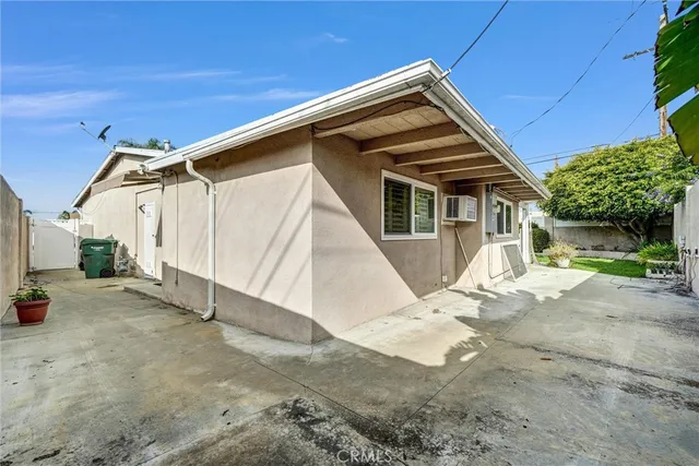 $1,275,000 | 16502 Loire Circle, Huntington Beach, CA 92647