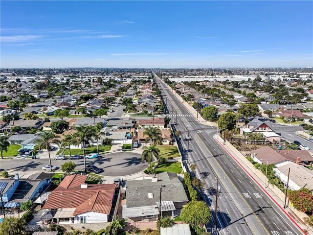 $1,275,000 | 16502 Loire Circle, Huntington Beach, CA 92647