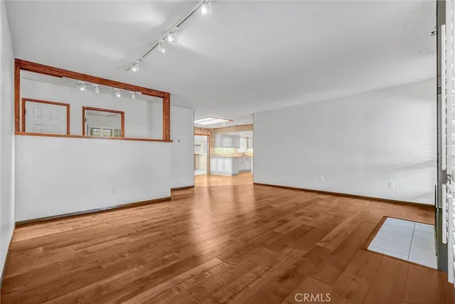 $1,275,000 | 16502 Loire Circle, Huntington Beach, CA 92647