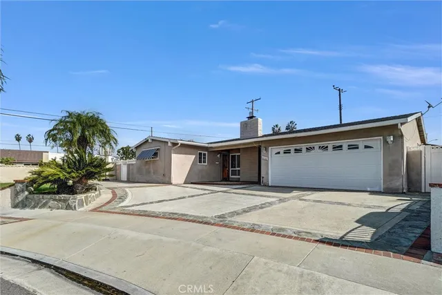 $1,275,000 | 16502 Loire Circle, Huntington Beach, CA 92647