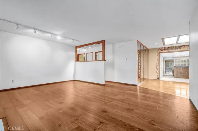 $1,275,000 | 16502 Loire Circle, Huntington Beach, CA 92647