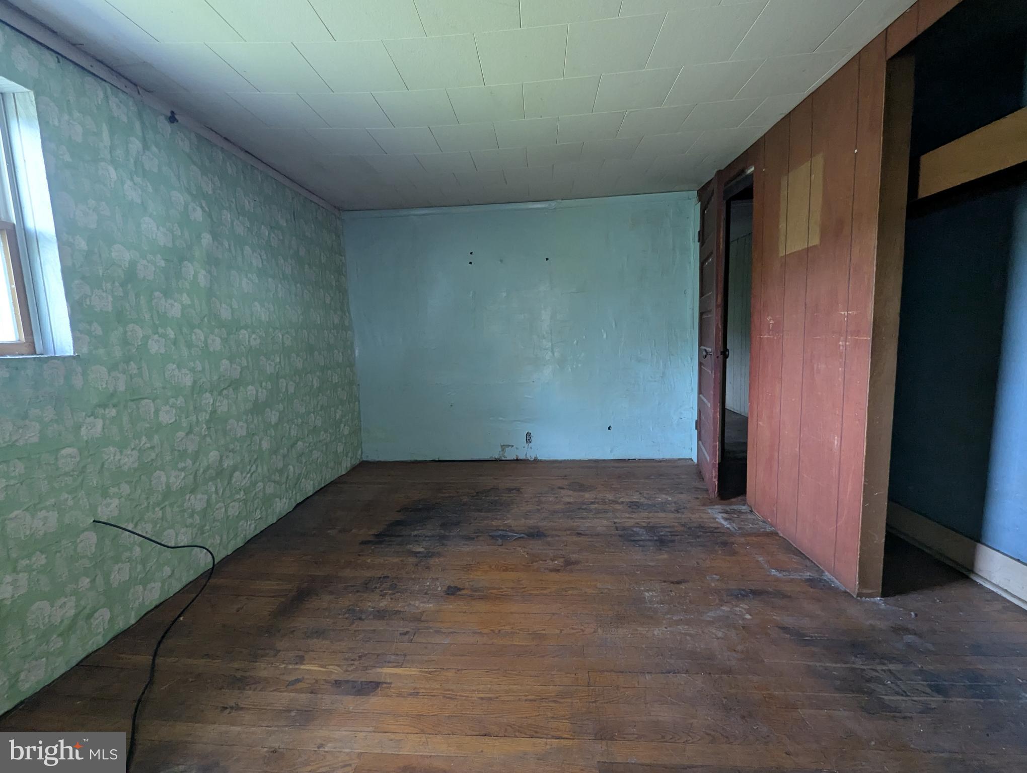 24001 Perry Hill Road Barton, MD 21521 - Photo 32 of 37 a view of room