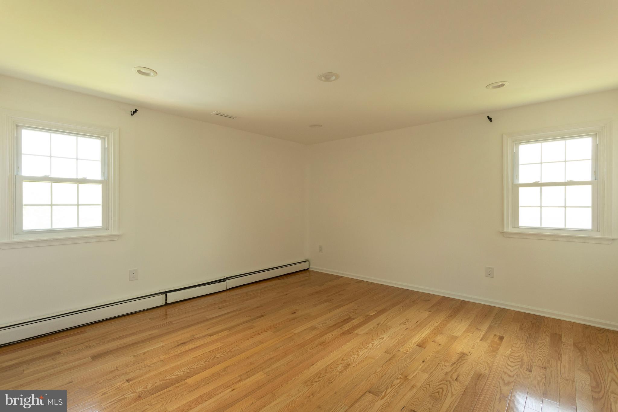 825 Cliff Road Bensalem, PA 19020 - Photo 24 of 37 Gallery Image 24