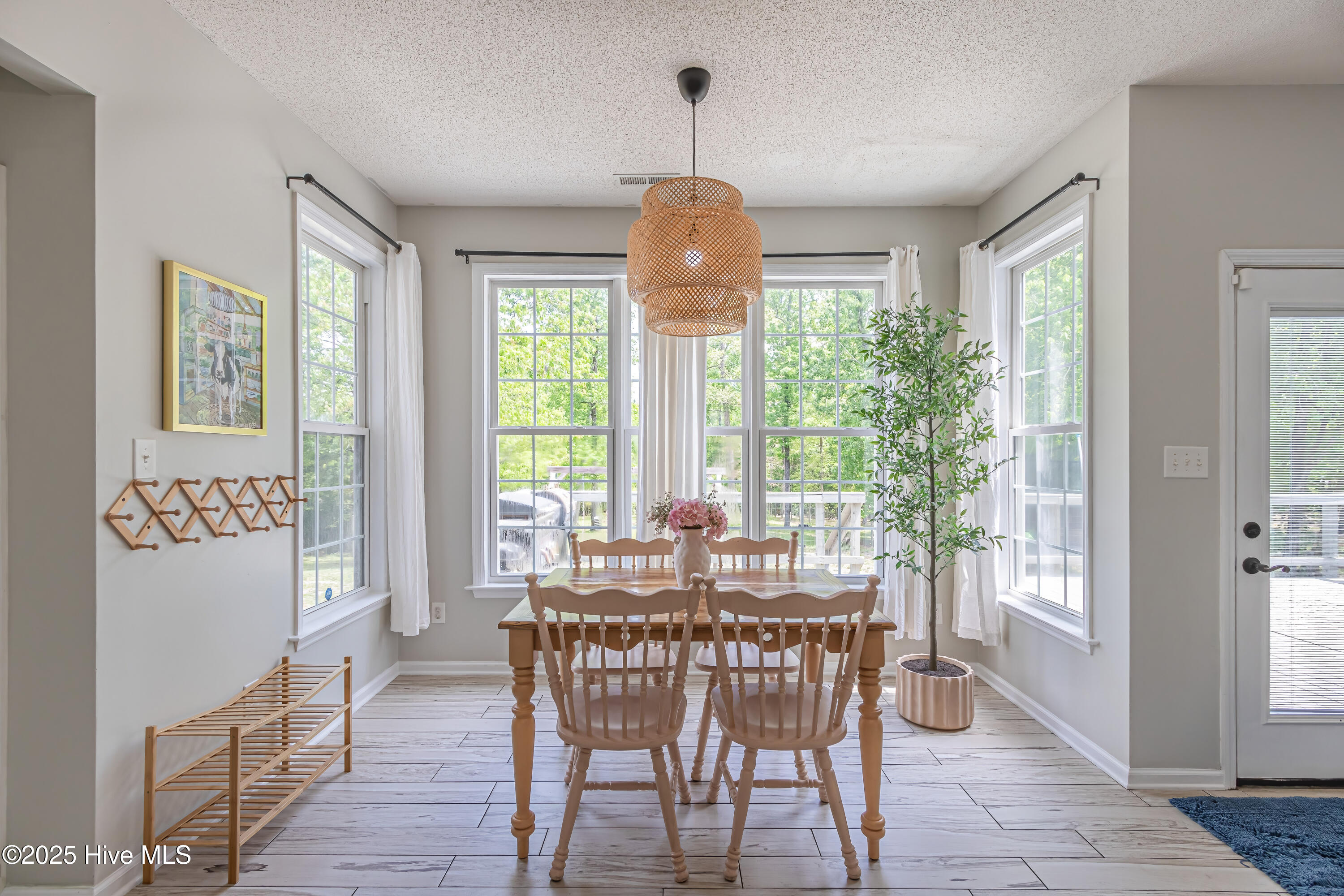235 Riverbend Road Jacksonville, NC 28540 - Photo 22 of 75 Breakfast nook