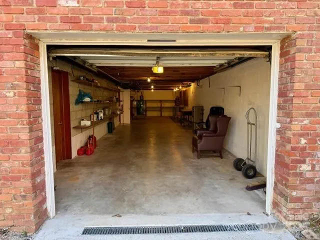 $550,000 | 290 Crabapple Hill Lane, Hendersonville, NC 28792