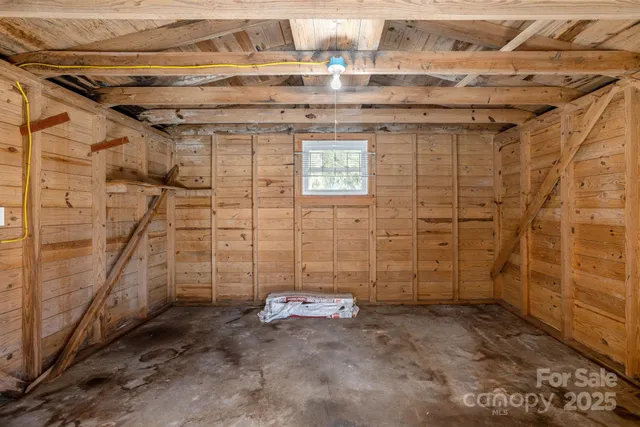 $550,000 | 290 Crabapple Hill Lane, Hendersonville, NC 28792