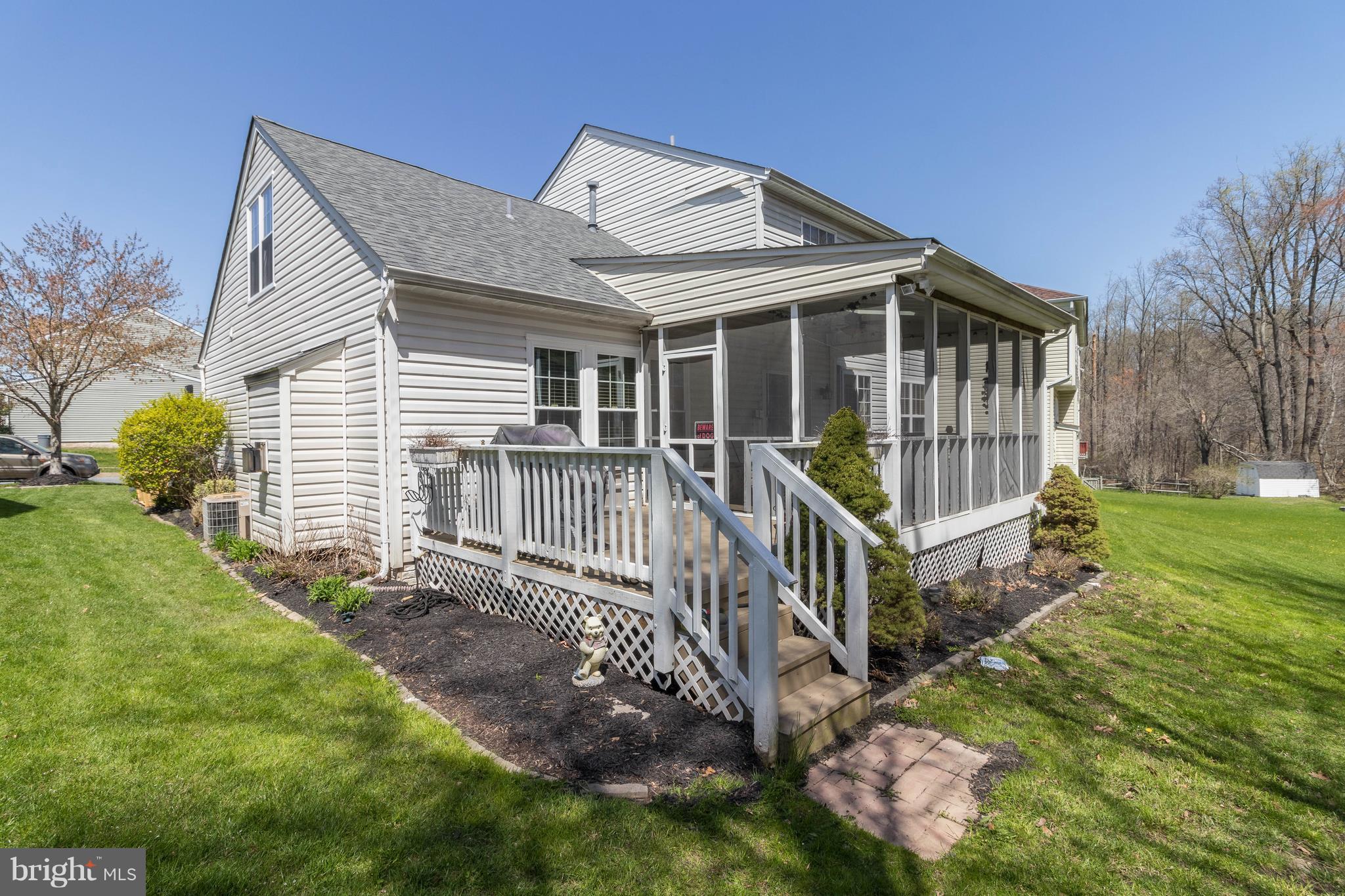 8136 Rose Haven Road Baltimore, MD 21237 - Photo 6 of 7 Exterior (Rear)
