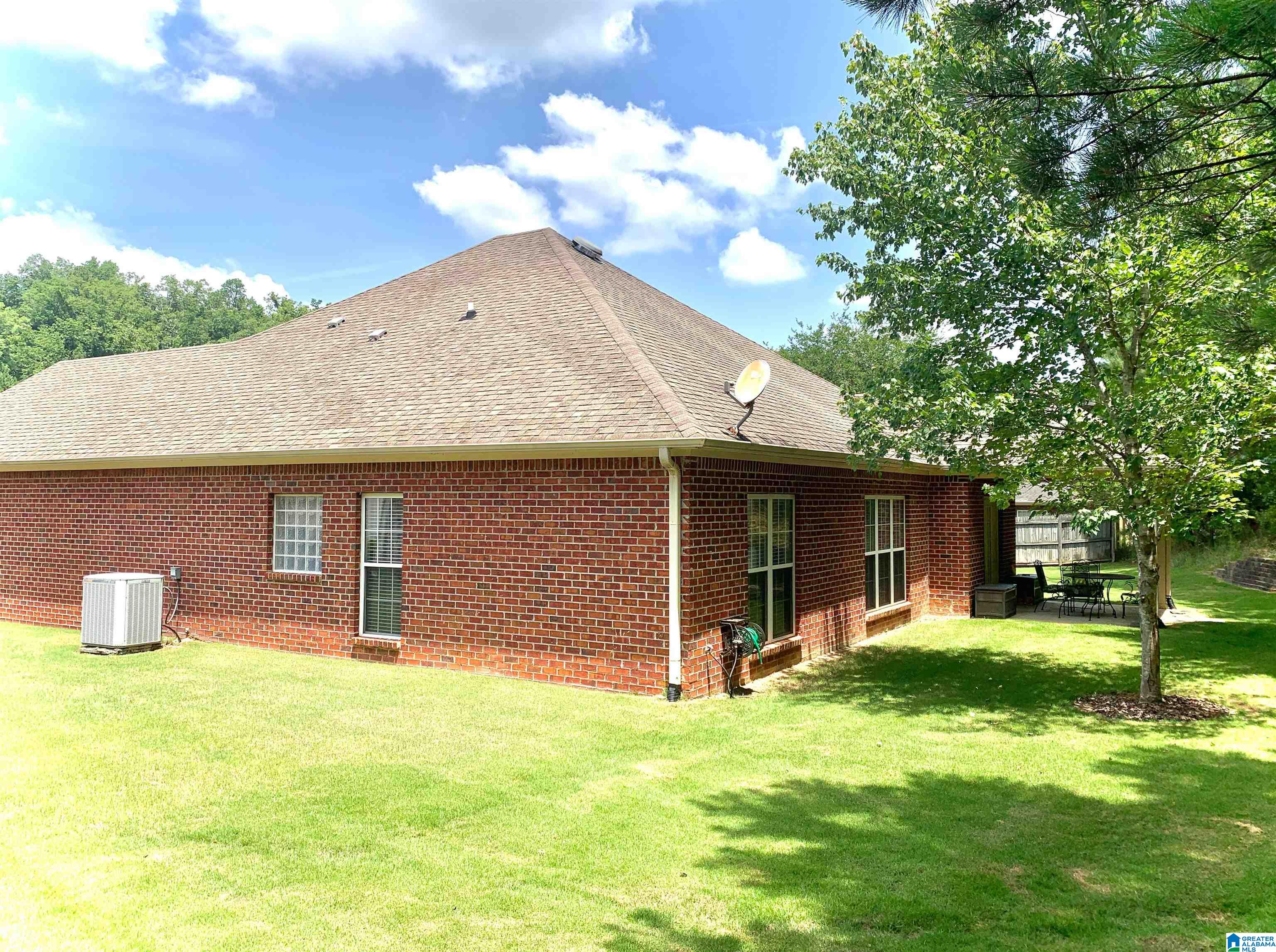 209 Cove Place Pelham, AL 35124 - Photo 3 of 16