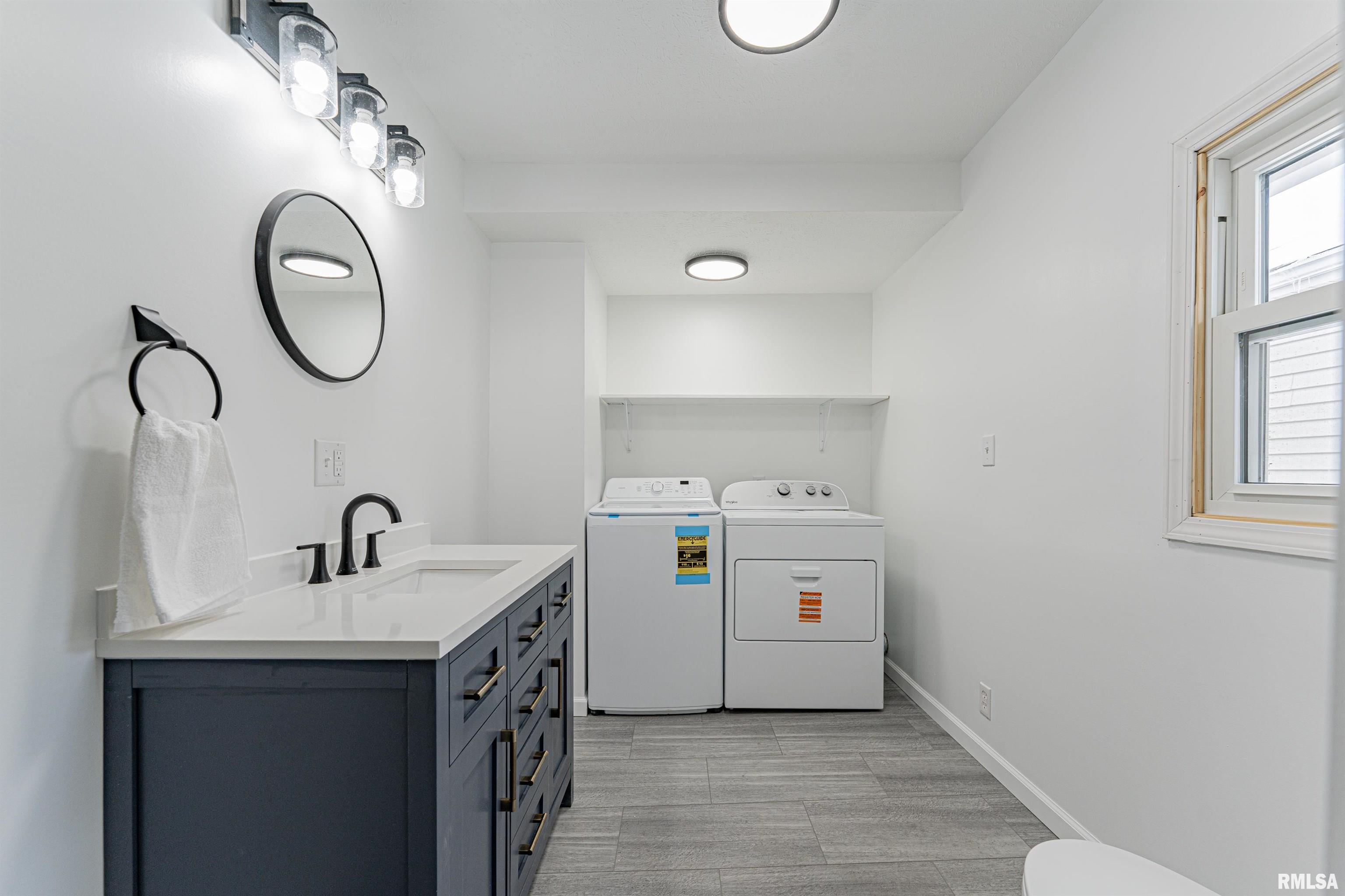 608 North Monroe Street Lincoln, IL 62656 - Photo 17 of 30