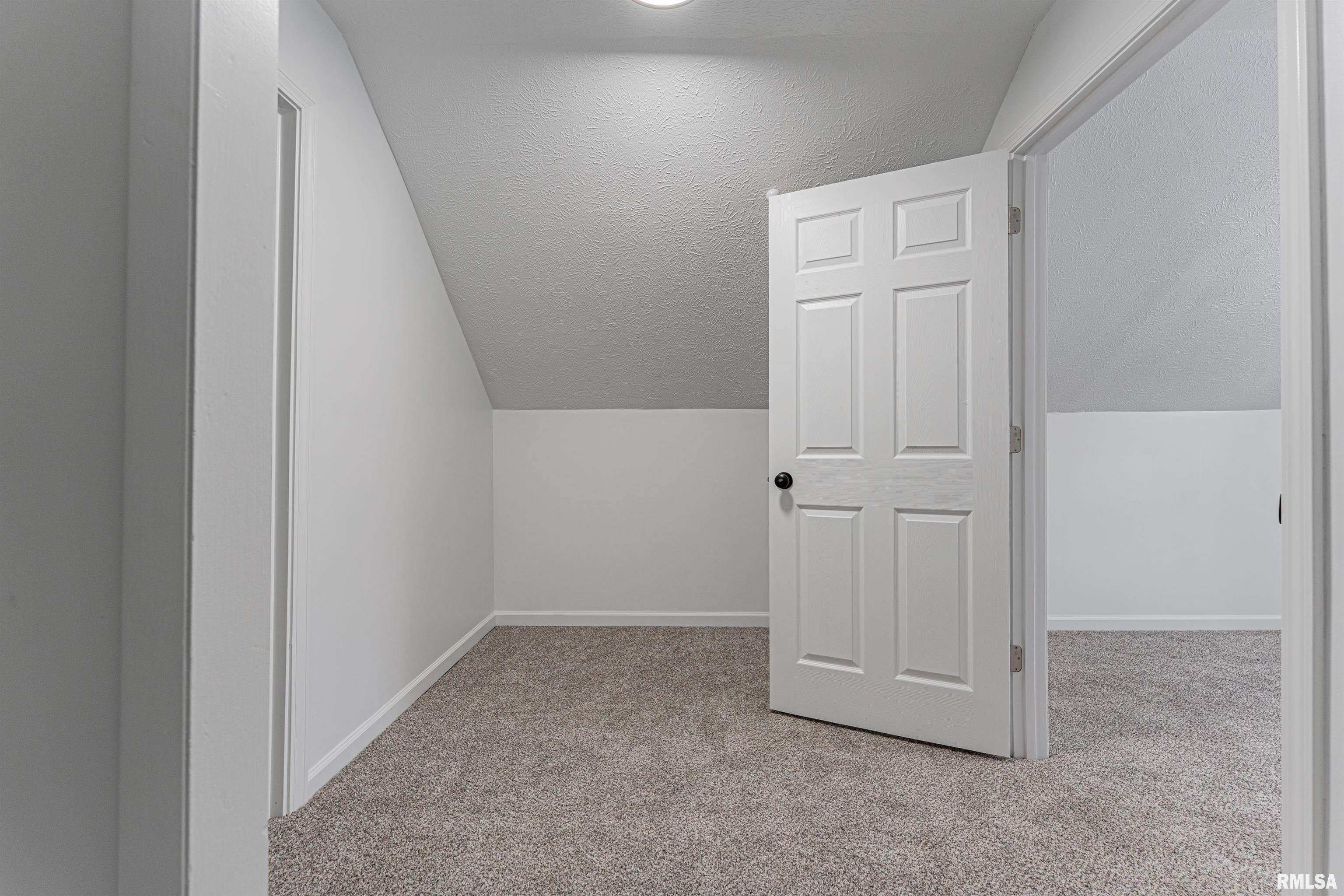 608 North Monroe Street Lincoln, IL 62656 - Photo 19 of 30