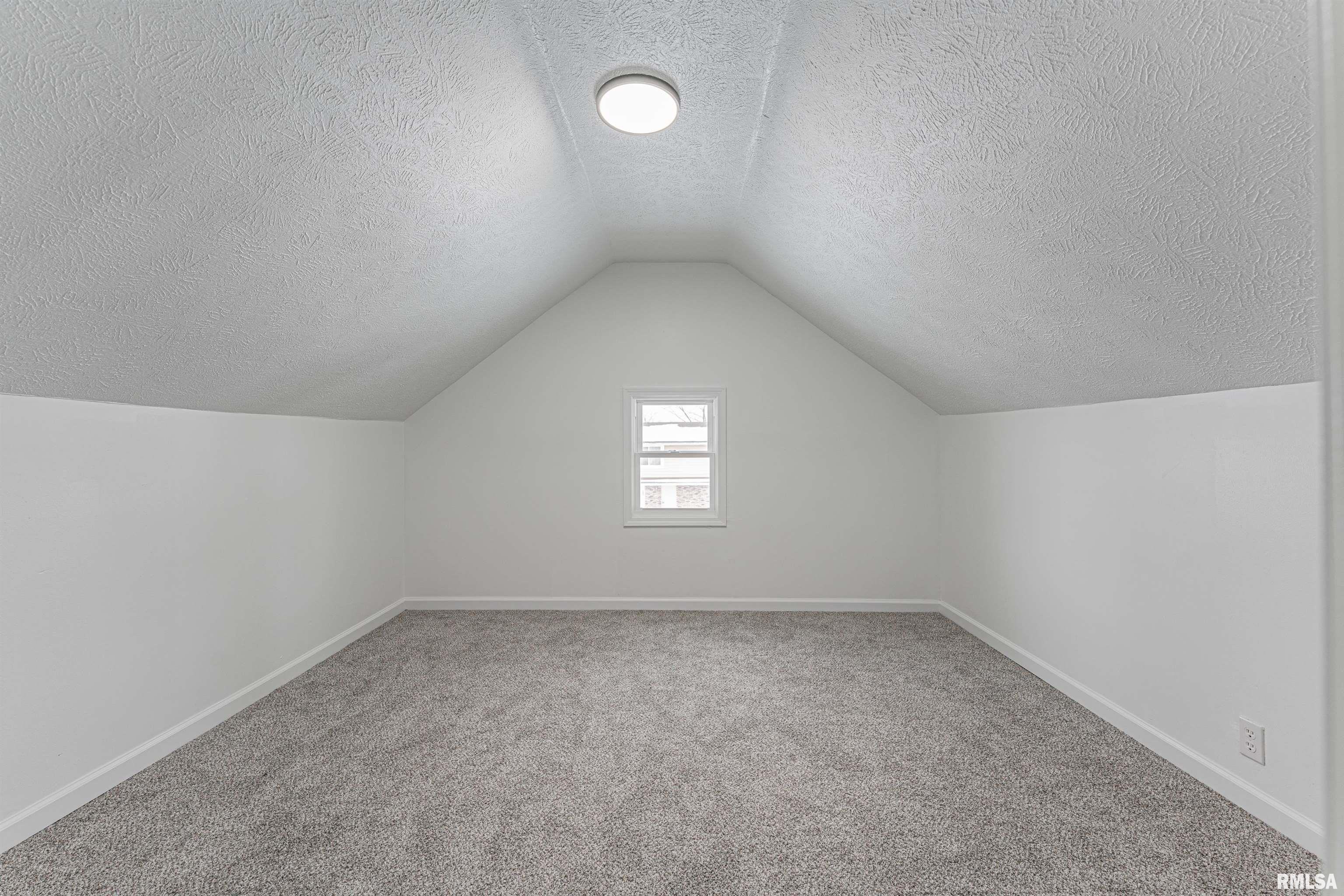 608 North Monroe Street Lincoln, IL 62656 - Photo 22 of 30