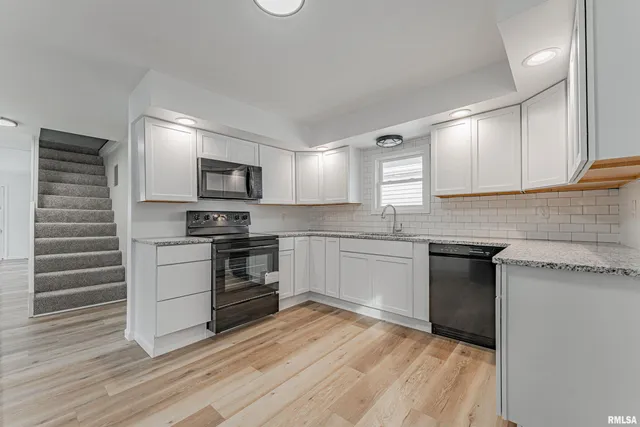 $150,000 | 608 North Monroe Street, Lincoln, IL 62656