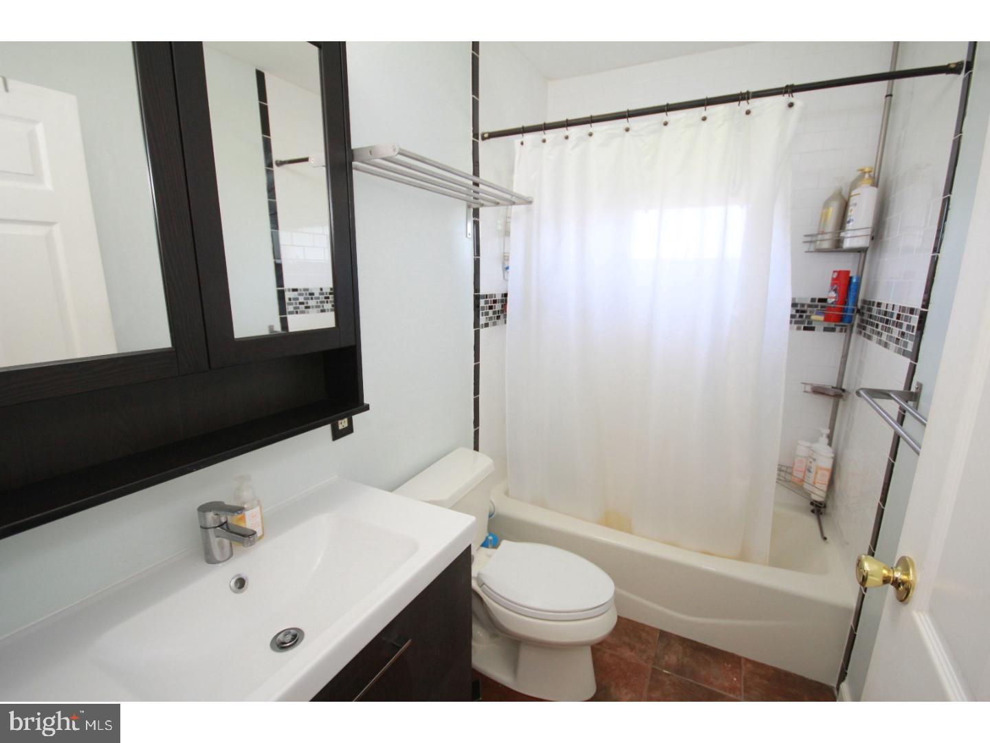 427 Andover Road Fairless Hills, PA 19030 - Photo 11 of 20 Bathroom