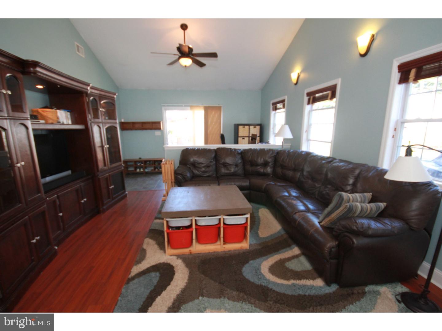 427 Andover Road Fairless Hills, PA 19030 - Photo 14 of 20 Family Room