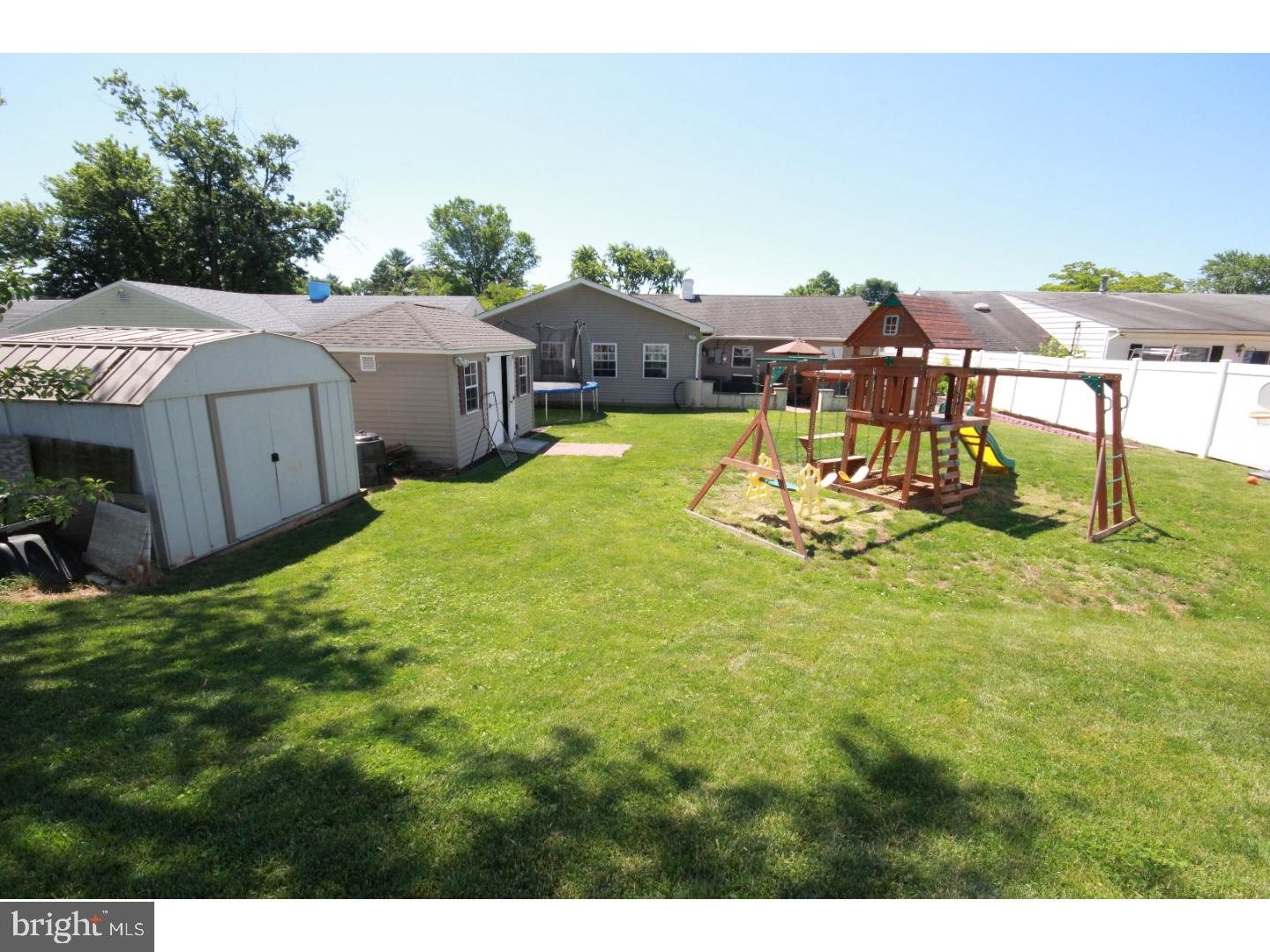 427 Andover Road Fairless Hills, PA 19030 - Photo 17 of 20 View in Back