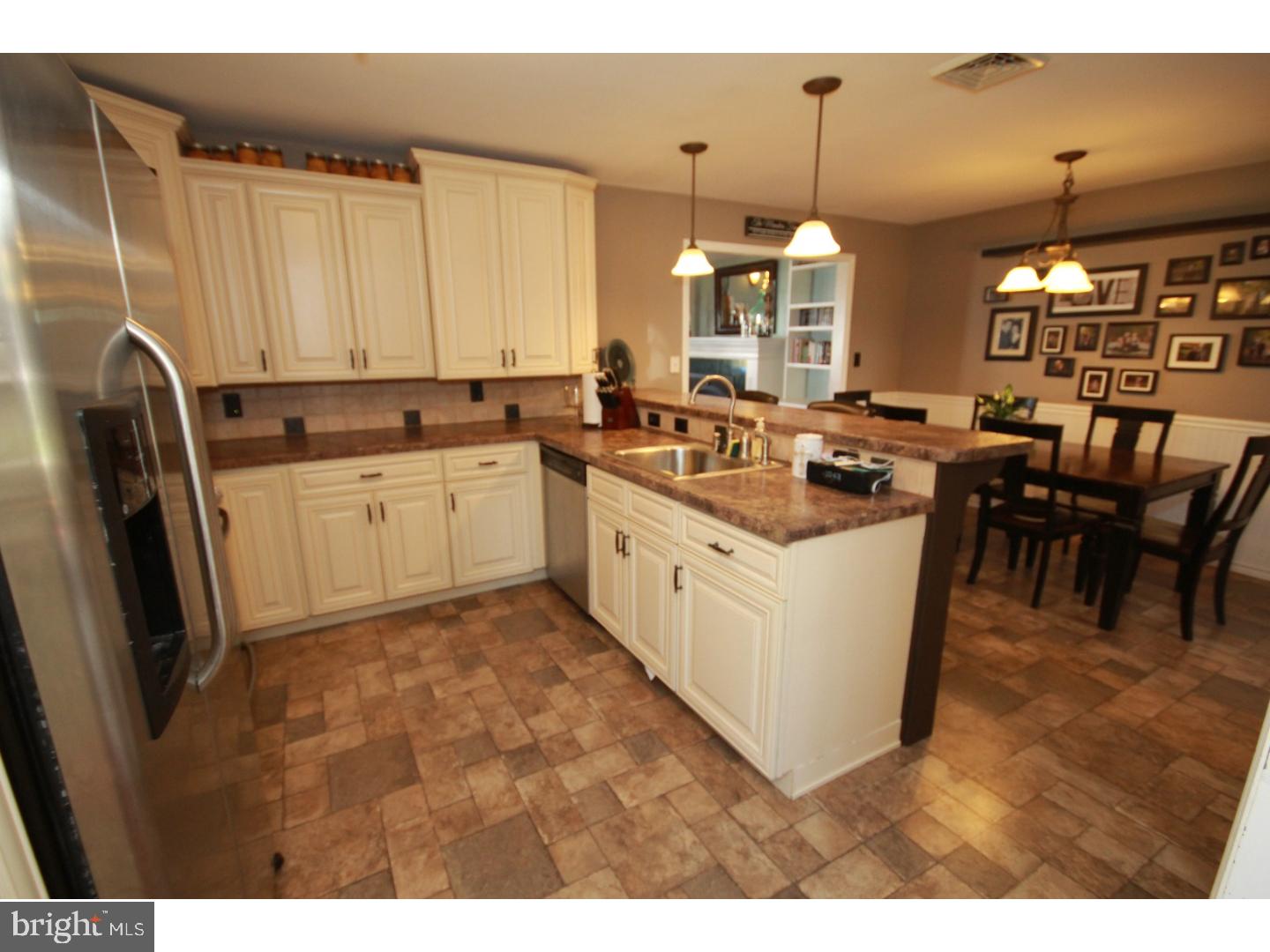427 Andover Road Fairless Hills, PA 19030 - Photo 6 of 20 Kitchen