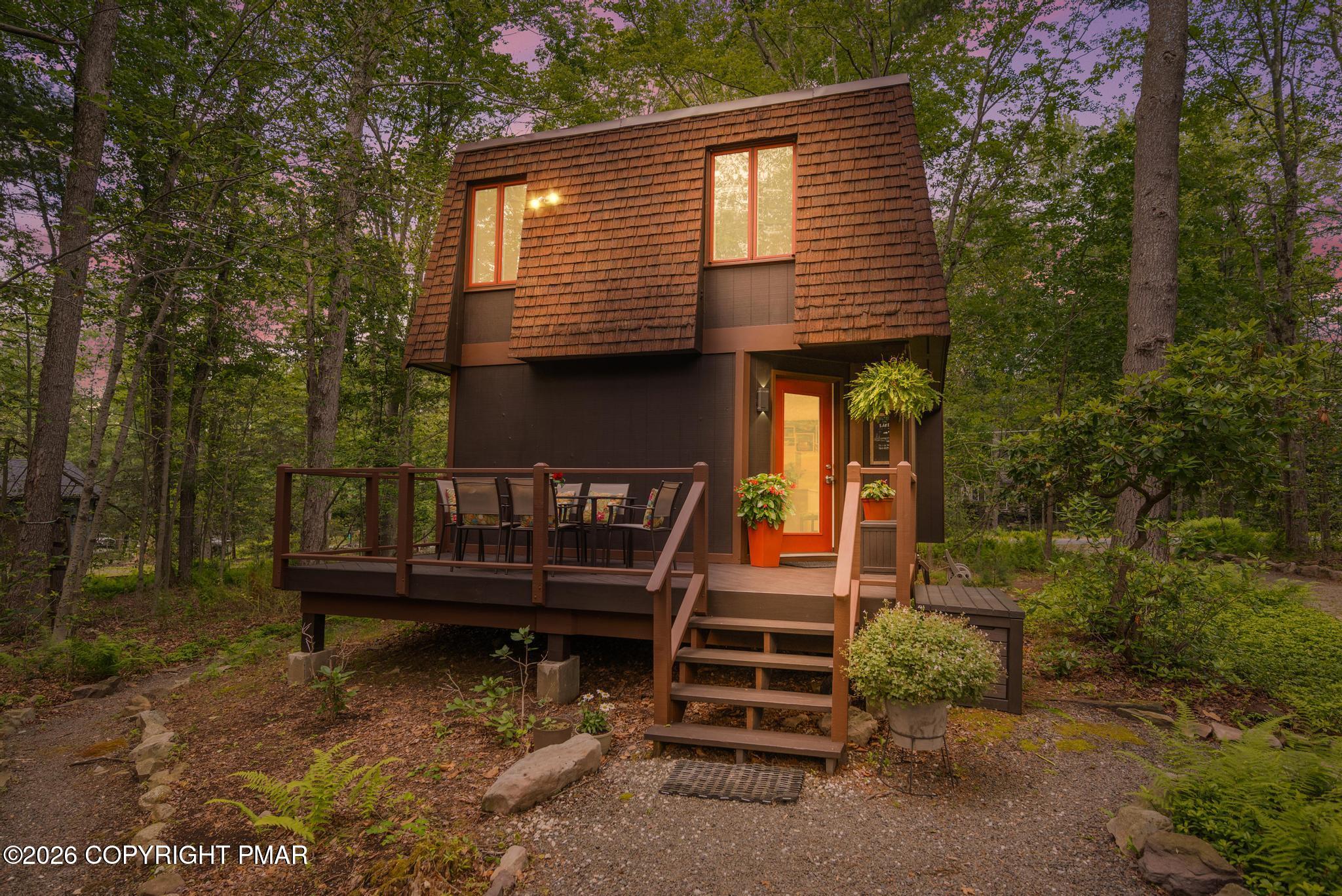 283 Aspen Road Pocono Pines, PA 18350 - Photo 3 of 48 PAX_1905_DTE