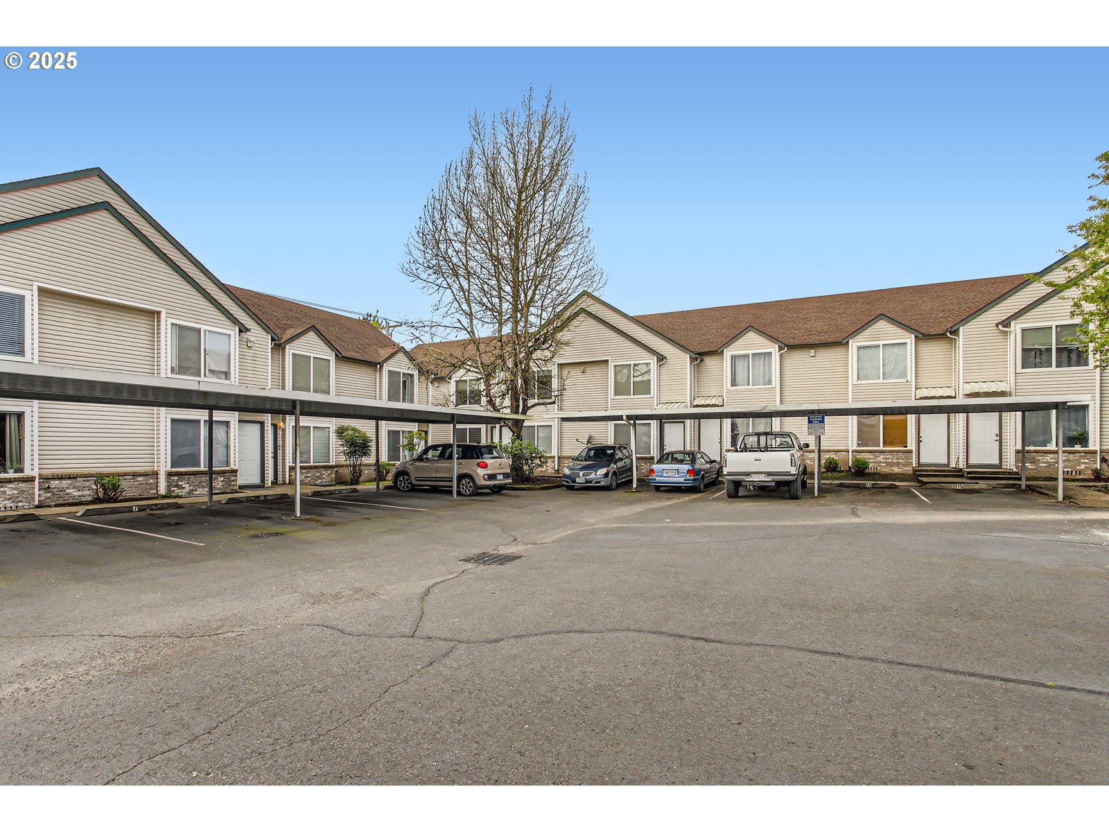 2501 East 2nd Street Newberg, OR 97132 - Photo 2 of 18 a view of a house with wooden fence