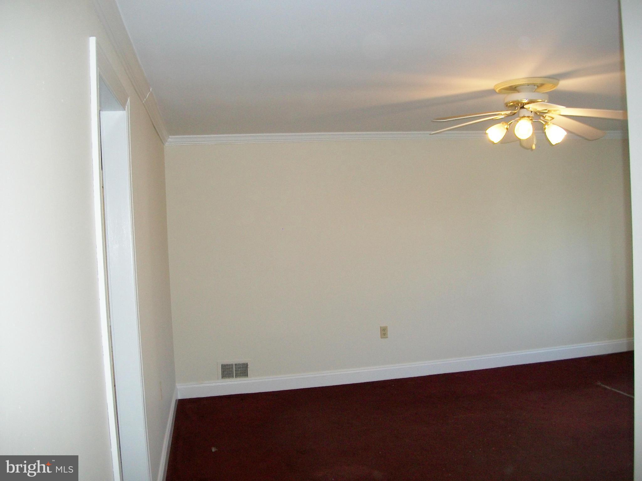5910 Michael Road Waldorf, MD 20601 - Photo 4 of 21 Living Room