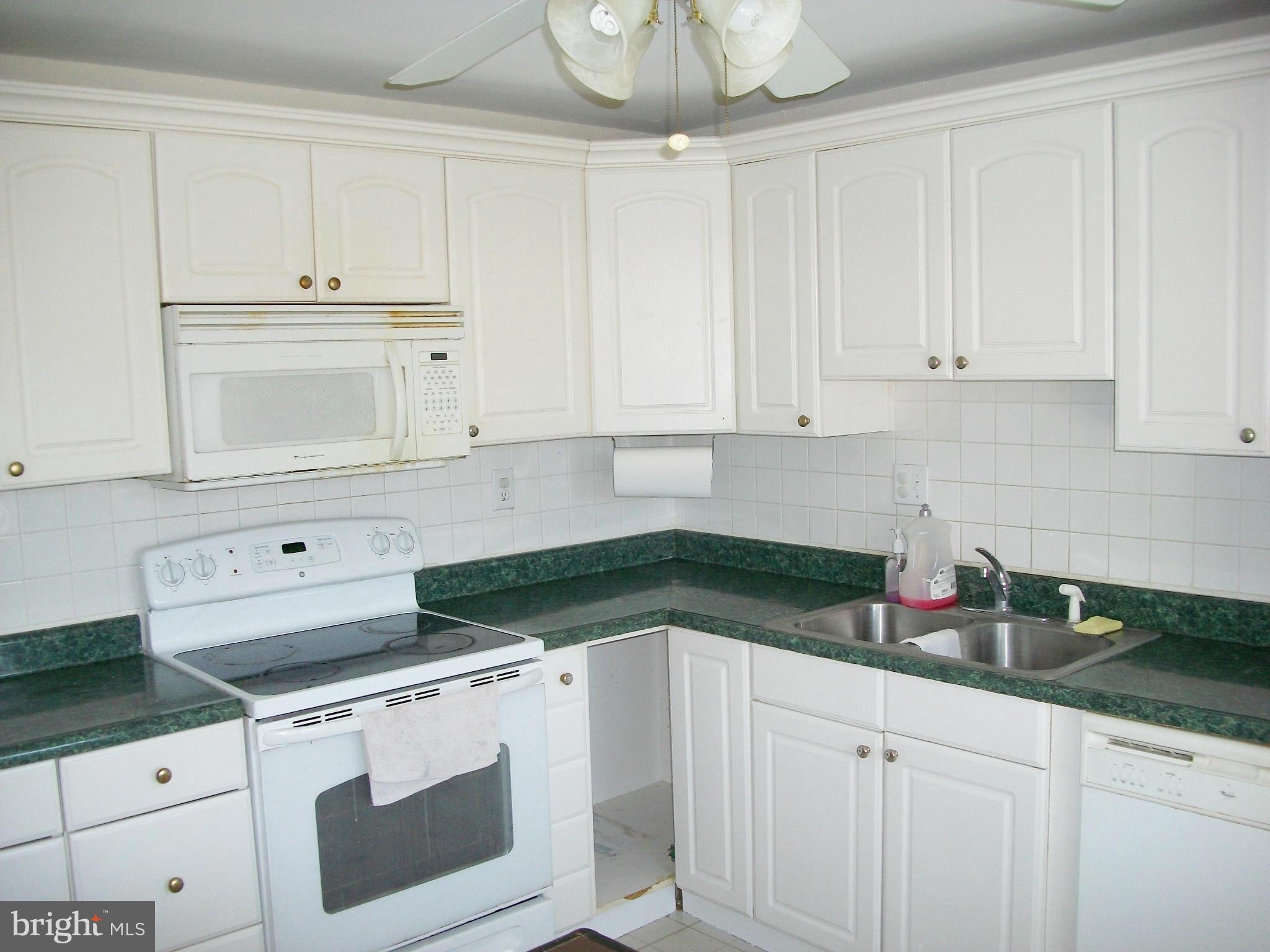 5910 Michael Road Waldorf, MD 20601 - Photo 6 of 21 Kitchen