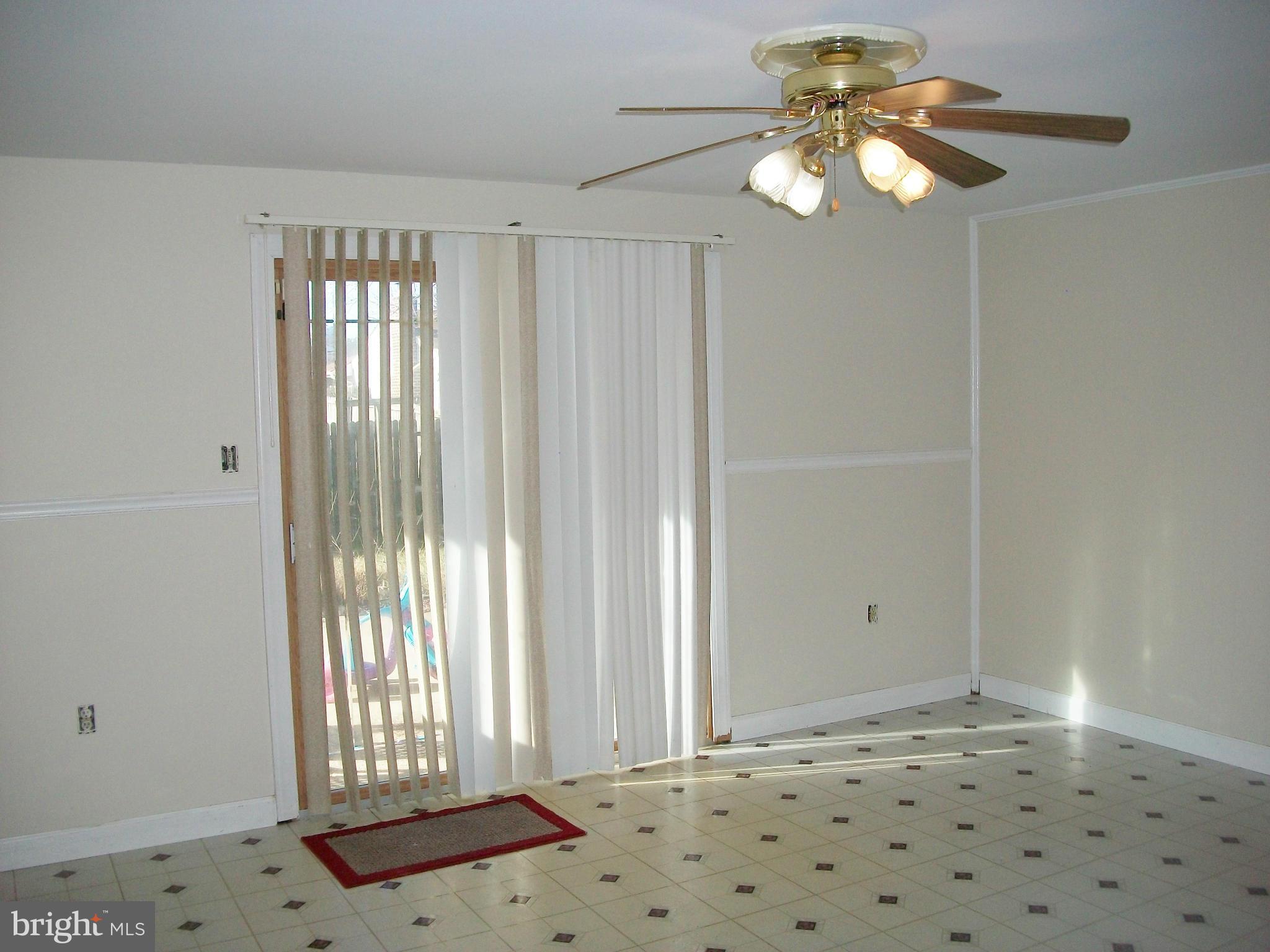 5910 Michael Road Waldorf, MD 20601 - Photo 9 of 21 Family Room