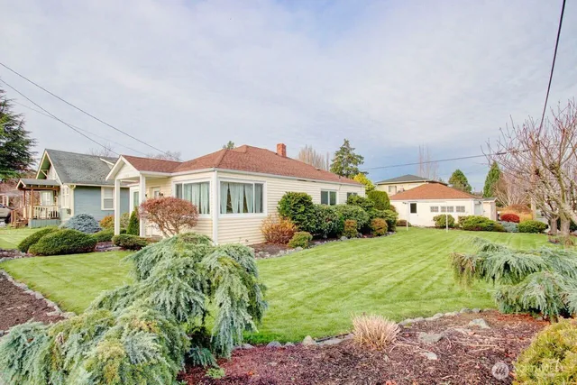 $625,000 | 1102 17th Street, Anacortes, WA 98221