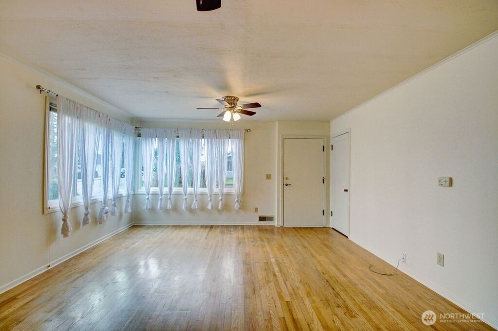 1102 17th Street Anacortes, WA 98221 - Photo 4 of 23